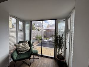 Sitting Area- click for photo gallery